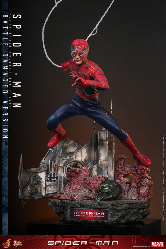 Hot Toys - Spider-Man (2002) - Spider-Man (Battle Damaged Version)