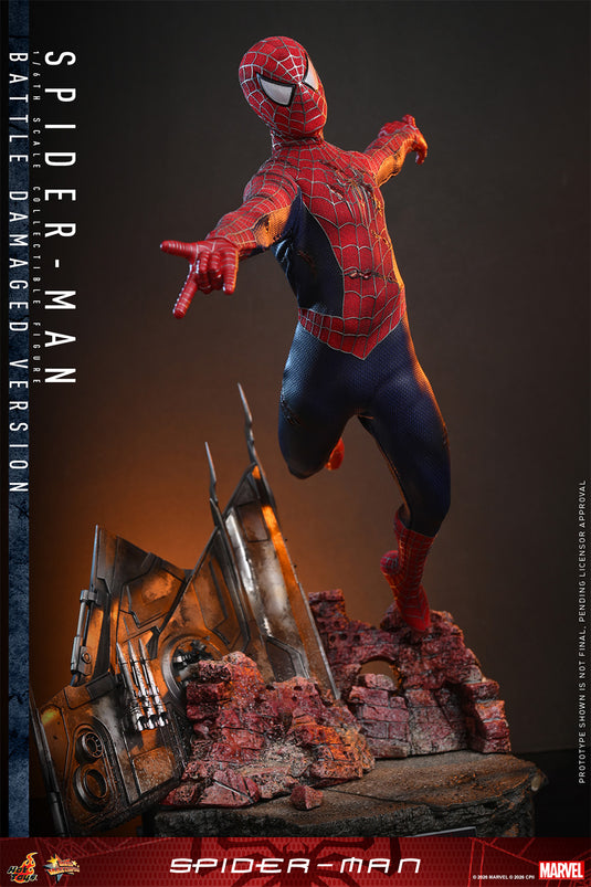 Hot Toys - Spider-Man (2002) - Spider-Man (Battle Damaged Version)