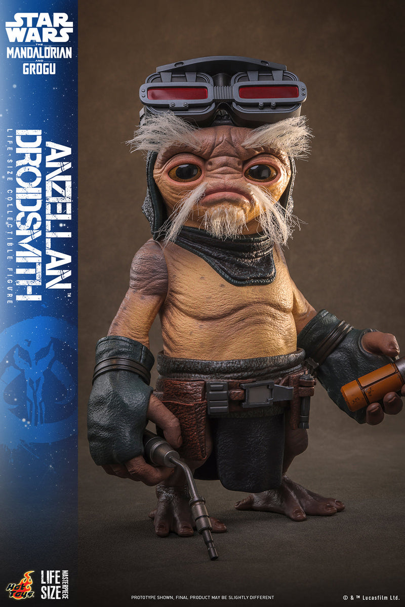 Load image into Gallery viewer, Hot Toys - Star Wars: The Mandalorian &amp; Grogu - Anzellan Droidsmith Life-SIze Figure (LMS017)

