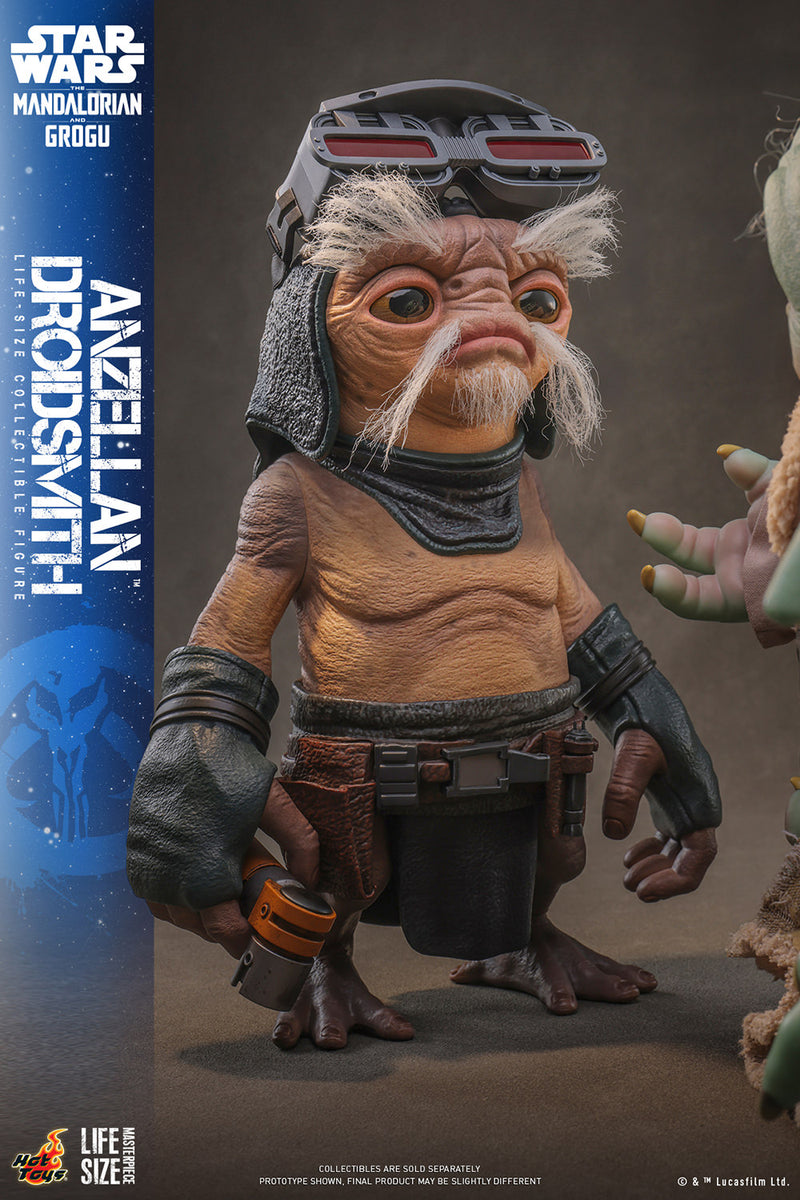 Load image into Gallery viewer, Hot Toys - Star Wars: The Mandalorian &amp; Grogu - Anzellan Droidsmith Life-SIze Figure (LMS017)
