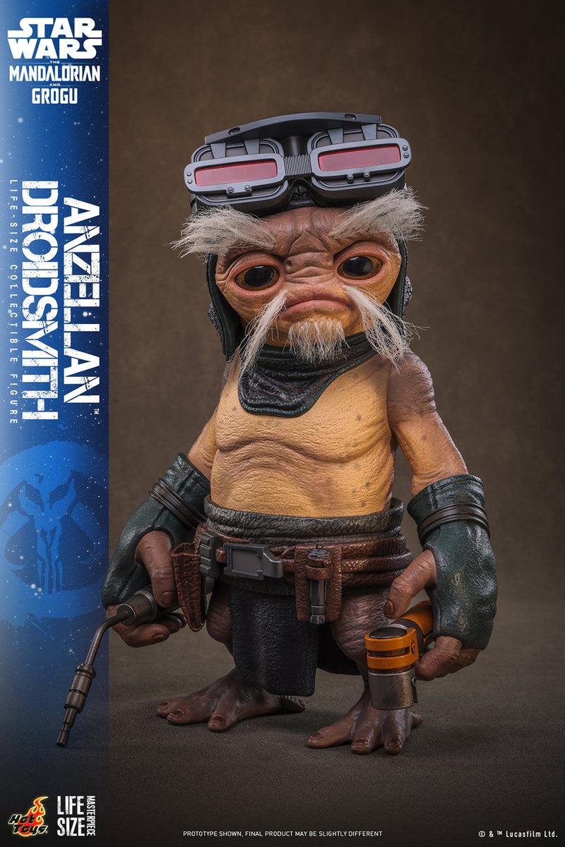 Load image into Gallery viewer, Hot Toys - Star Wars: The Mandalorian &amp; Grogu - Anzellan Droidsmith Life-SIze Figure (LMS017)
