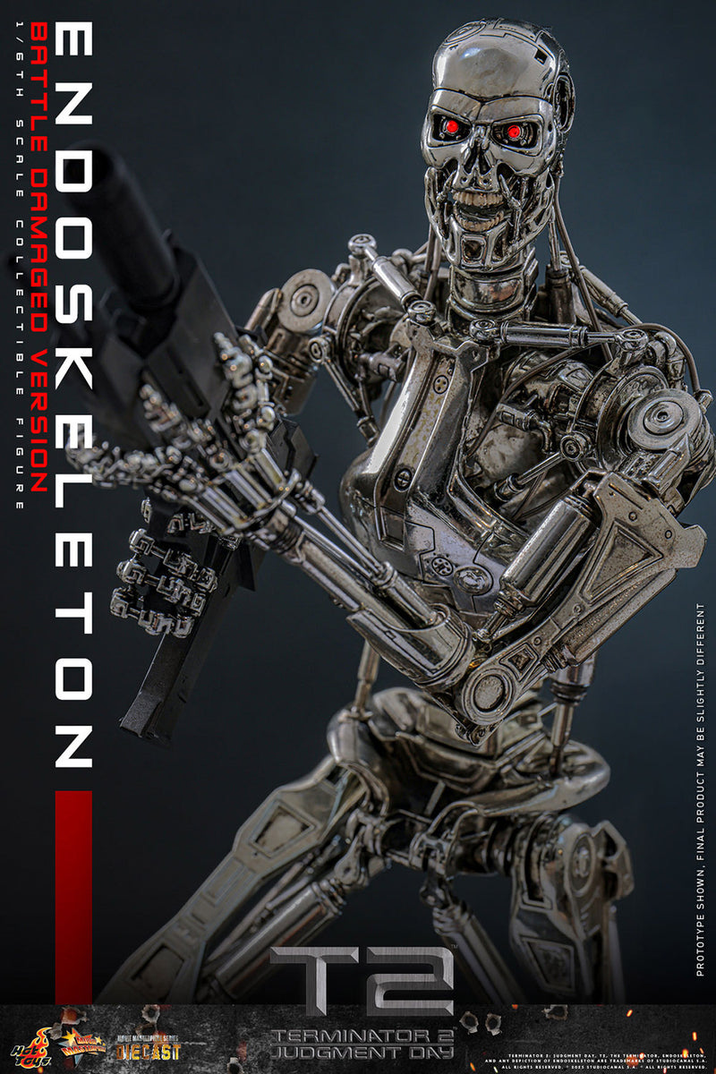 Load image into Gallery viewer, Hot Toys - Terminator 2: Judgement Day - Endoskeleton (Battle Damaged Version)
