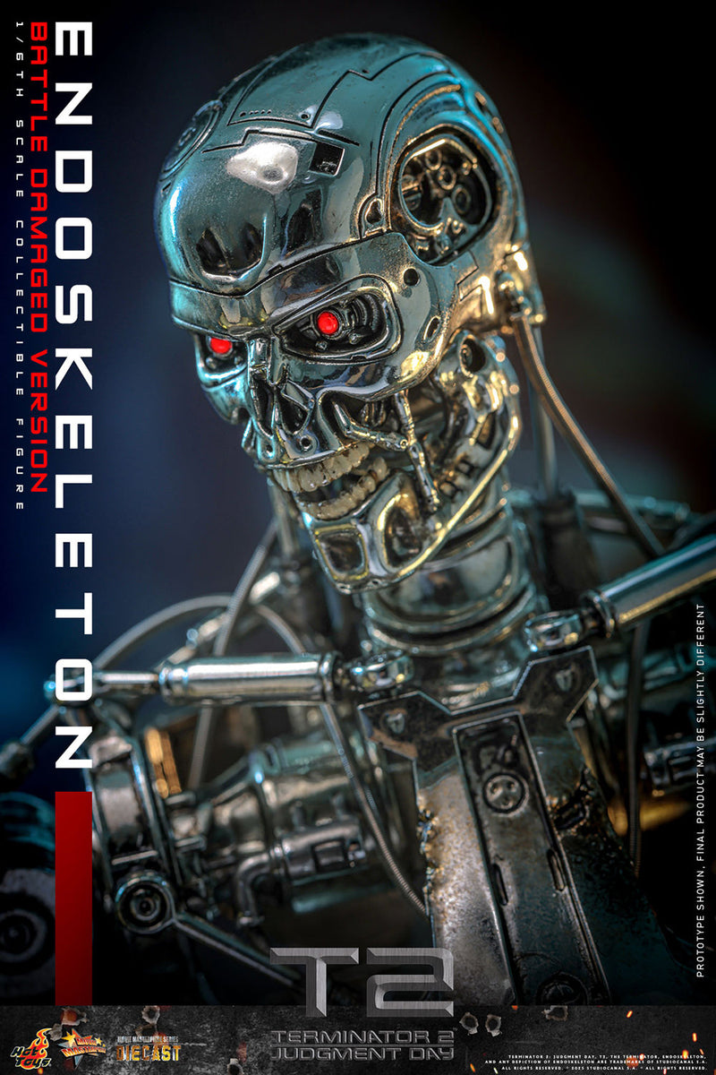 Load image into Gallery viewer, Hot Toys - Terminator 2: Judgement Day - Endoskeleton (Battle Damaged Version)
