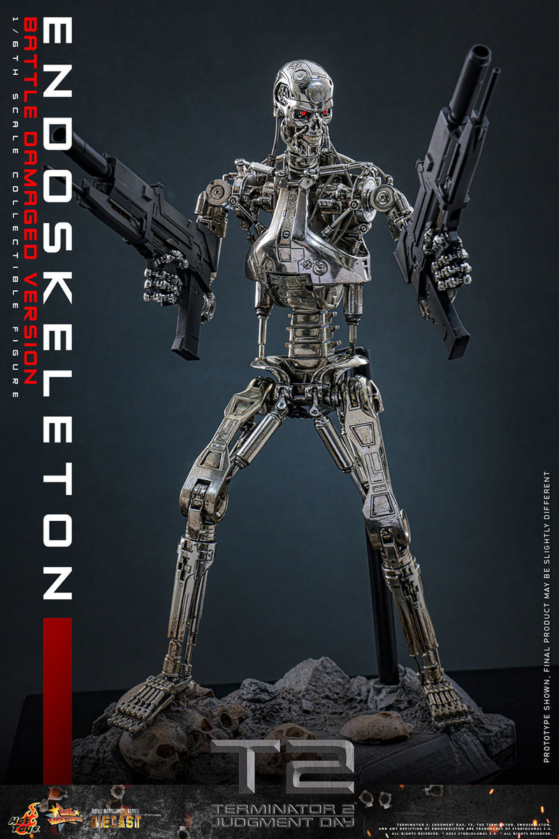 Load image into Gallery viewer, Hot Toys - Terminator 2: Judgement Day - Endoskeleton (Battle Damaged Version)
