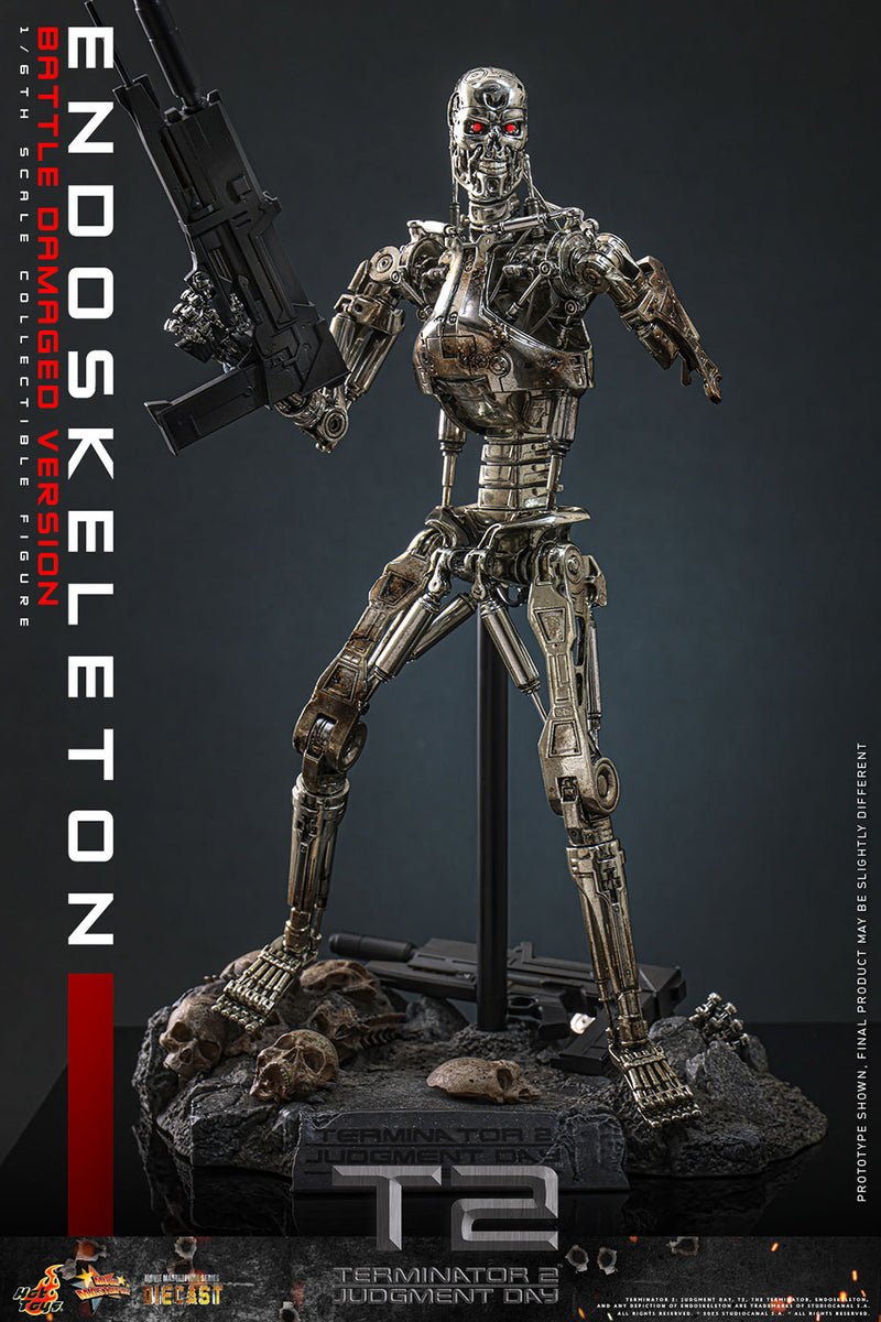 Load image into Gallery viewer, Hot Toys - Terminator 2: Judgement Day - Endoskeleton (Battle Damaged Version)
