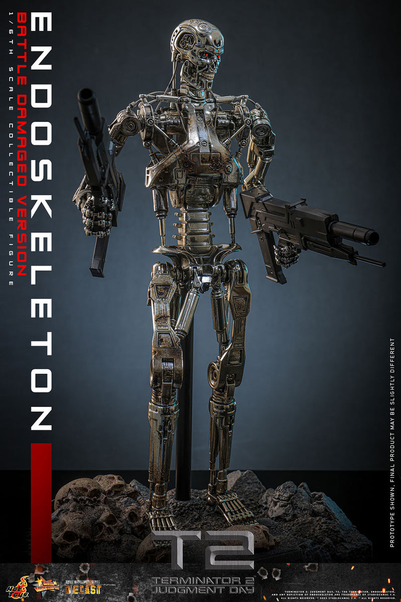 Load image into Gallery viewer, Hot Toys - Terminator 2: Judgement Day - Endoskeleton (Battle Damaged Version)
