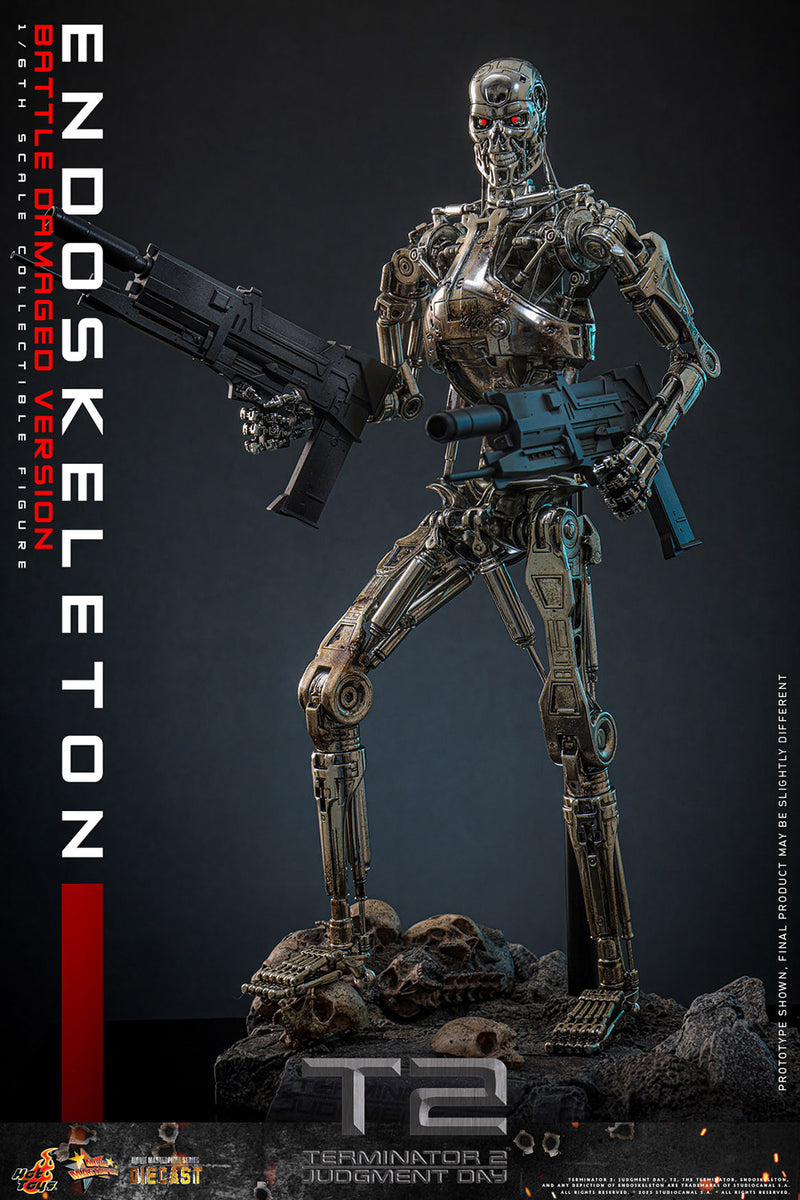 Load image into Gallery viewer, Hot Toys - Terminator 2: Judgement Day - Endoskeleton (Battle Damaged Version)
