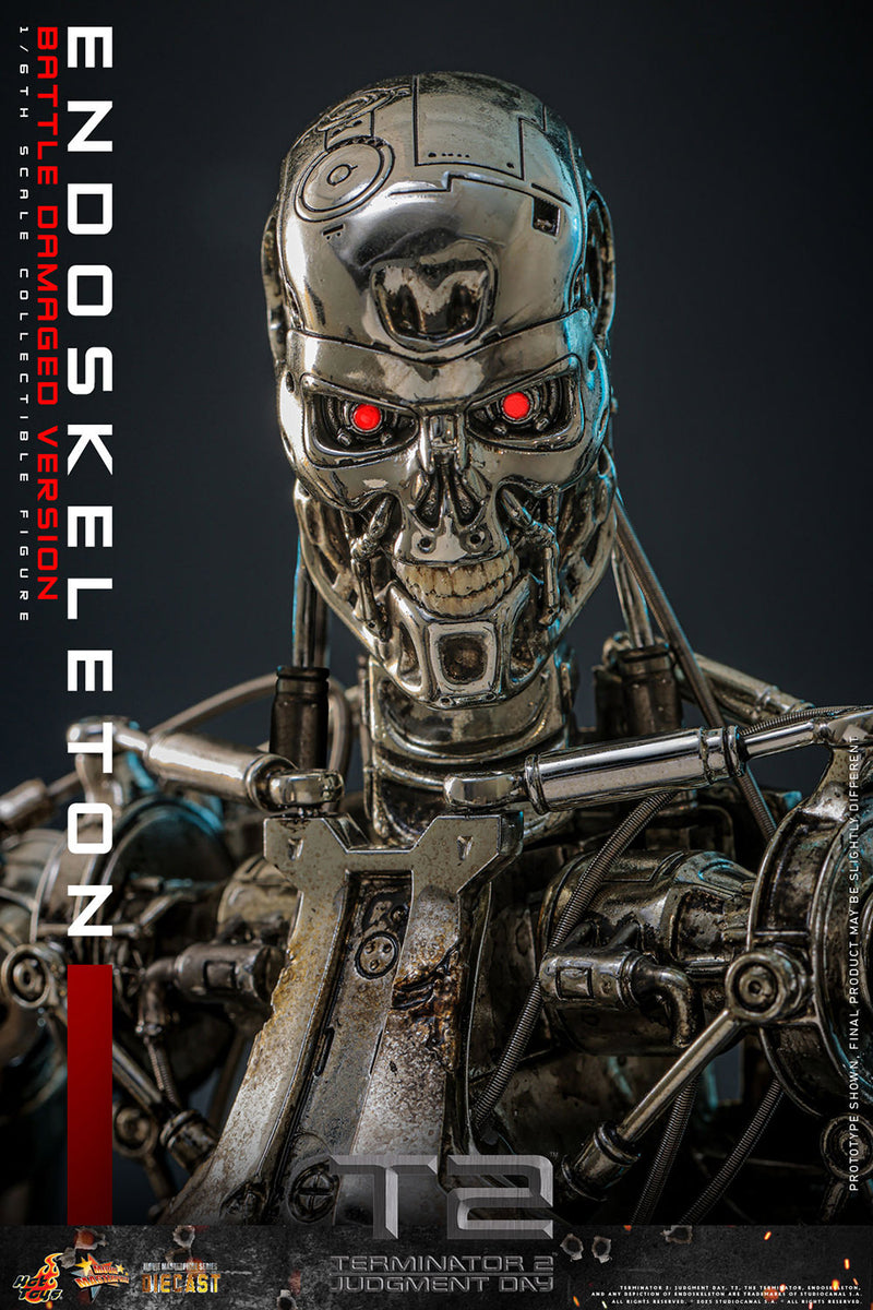 Load image into Gallery viewer, Hot Toys - Terminator 2: Judgement Day - Endoskeleton (Battle Damaged Version)
