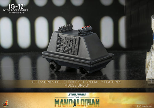 Hot Toys - Star Wars The Mandalorian - IG-12 With Accessories