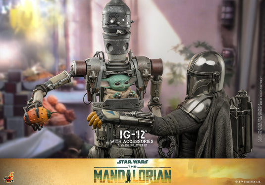 Hot Toys - Star Wars The Mandalorian - IG-12 With Accessories