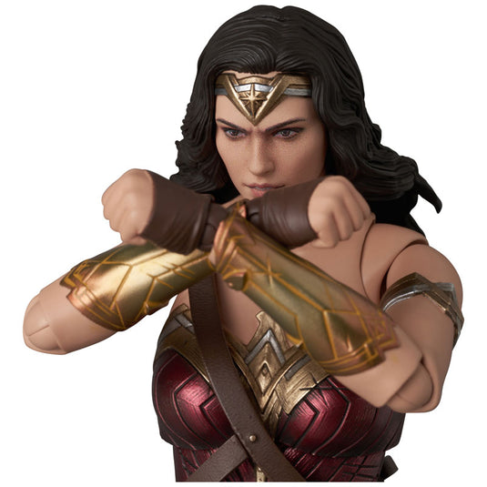 MAFEX Zack Snyder's Justice League - No. 296 Wonder Woman