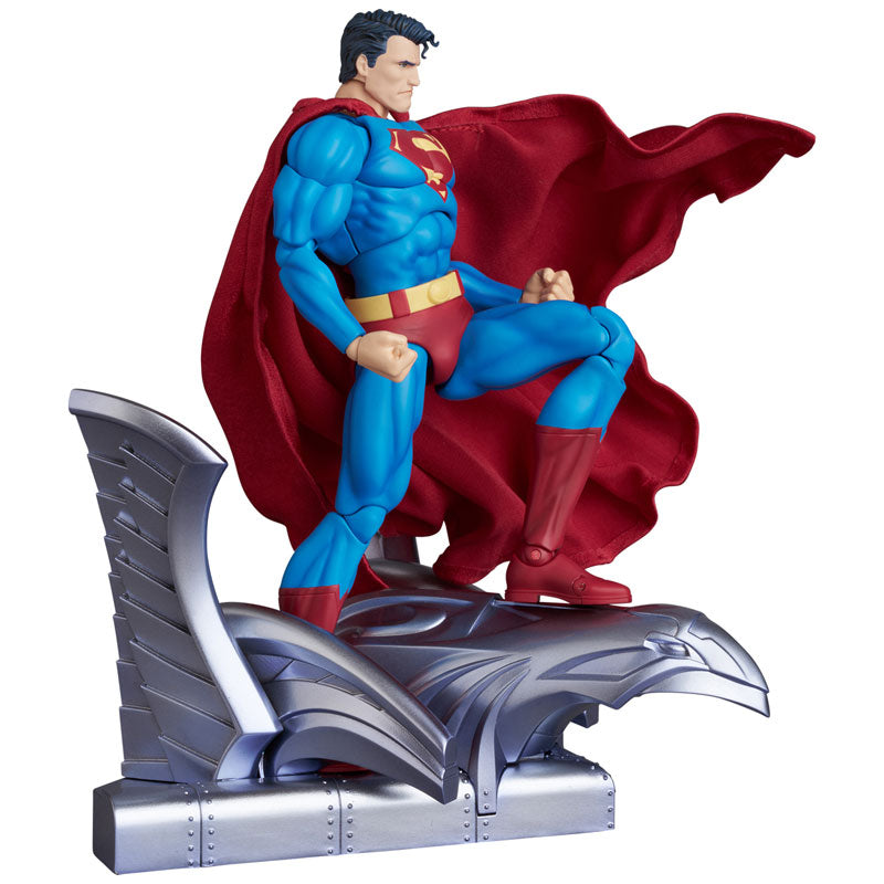 Load image into Gallery viewer, MAFEX Superman: For Tomorrow - No. 317 Superman

