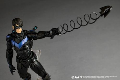 Load image into Gallery viewer, Kaiyodo - Amazing Yamaguchi - Revoltech DC Comics NR104 - Nightwing

