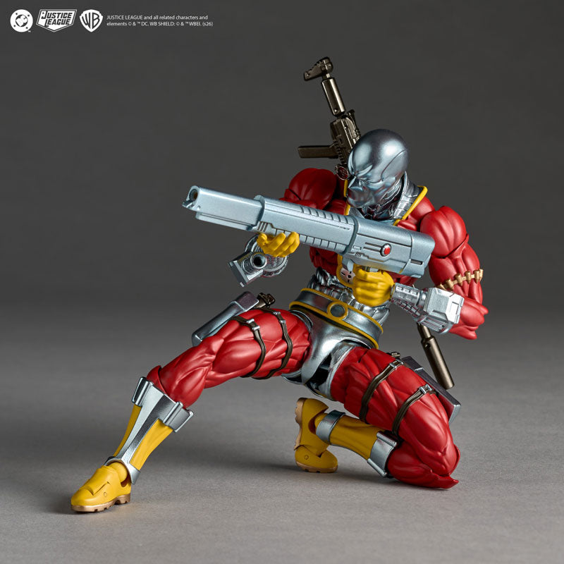 Load image into Gallery viewer, Kaiyodo - Amazing Yamaguchi - Justice League NR126 - Deadshot
