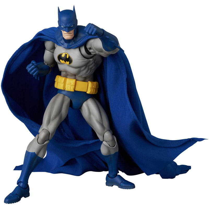 Load image into Gallery viewer, MAFEX Batman Hush: No. 333 Batman (Recollection Blue Version)
