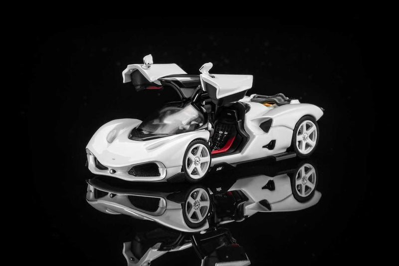 Load image into Gallery viewer, MotorHelix - Nilu (White) (Suzuka) 1/64 Scale Diecast Model Car (M67002)
