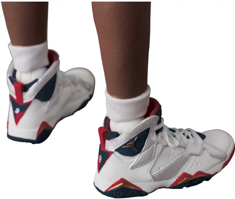 Load image into Gallery viewer, MAFEX NBA: Michael Jordan (Team USA) No. 132
