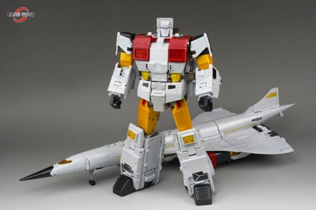 Load image into Gallery viewer, Fans Toys - FT-30A Maverick (Reissue)
