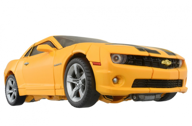 Load image into Gallery viewer, Transformers Movie Masterpiece Series - MPM-03 Bumblebee (40th Selection)
