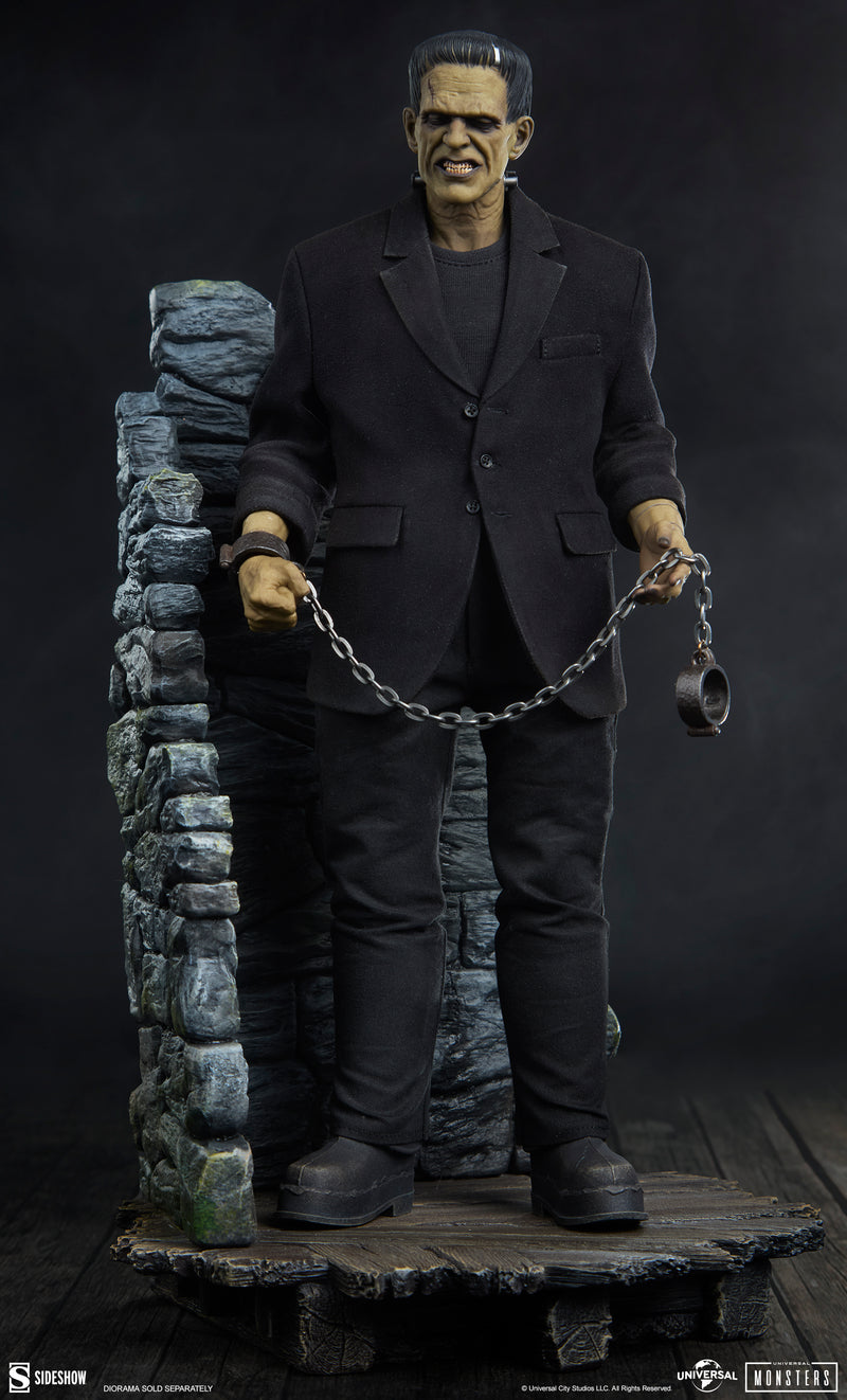 Load image into Gallery viewer, Sideshow - Universal Monsters: Frankenstein (1931) - Frankenstein (Deluxe Plus Edition)
