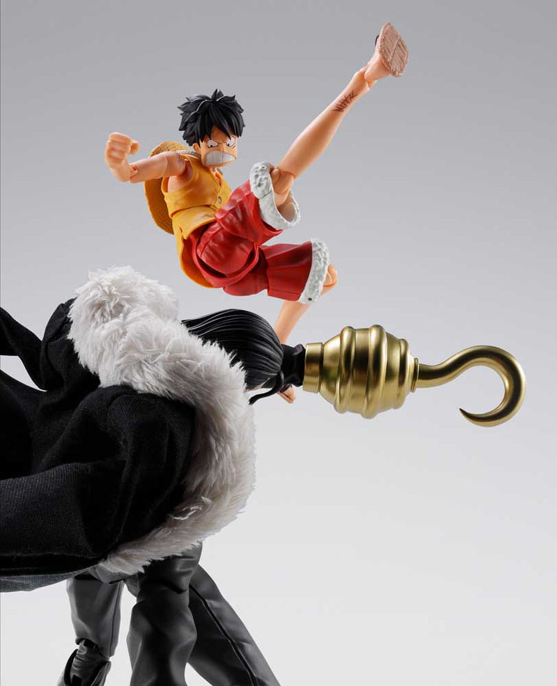 Load image into Gallery viewer, Bandai - S.H.Figuarts - One Piece - Sir Crocodile (Marineford)
