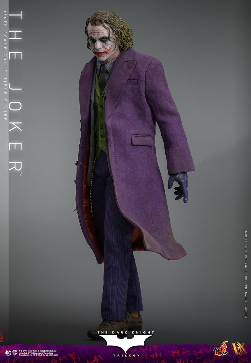 Load image into Gallery viewer, Hot Toys - The Dark Knight - The Joker
