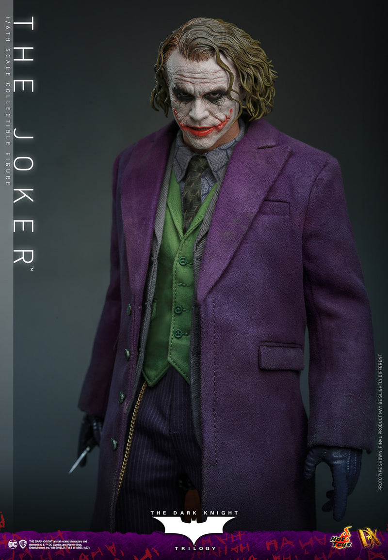 Load image into Gallery viewer, Hot Toys - The Dark Knight - The Joker
