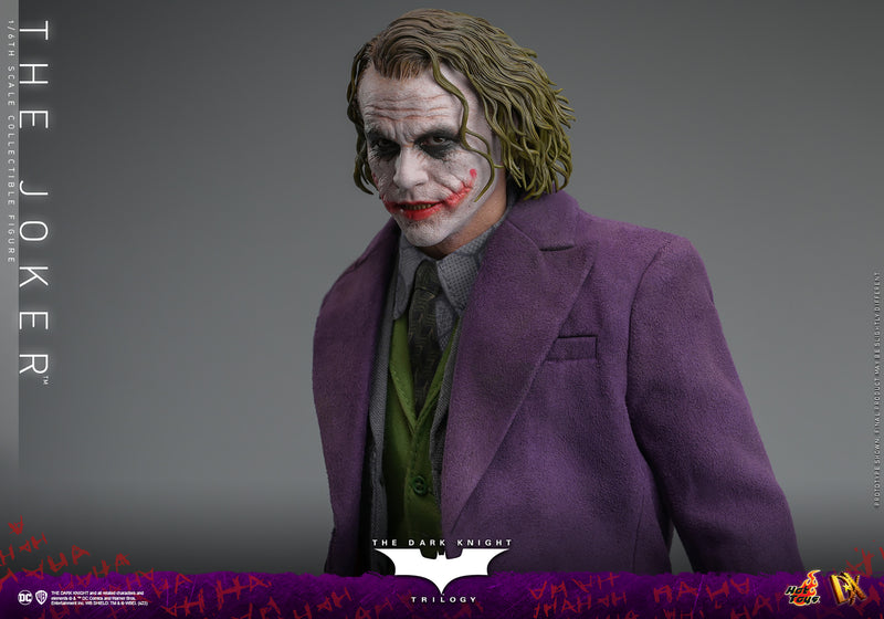 Load image into Gallery viewer, Hot Toys - The Dark Knight - The Joker
