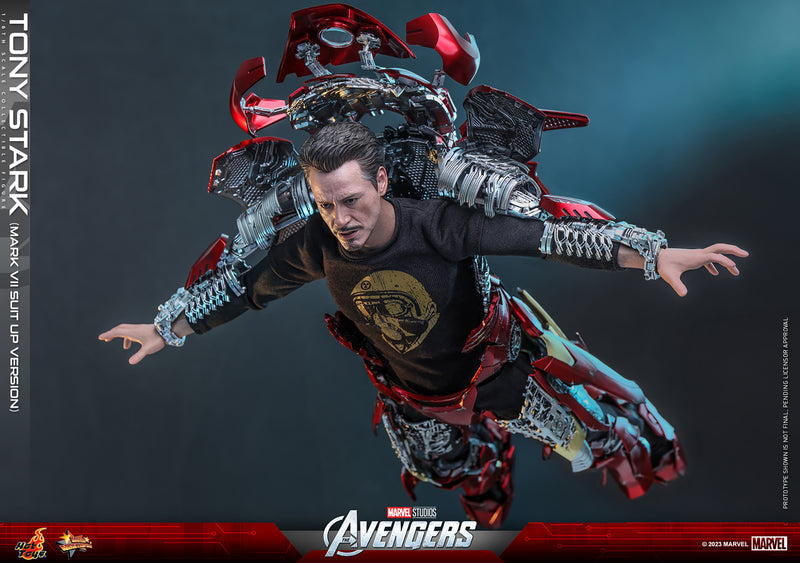 Load image into Gallery viewer, Hot Toys - The Avengers - Tony Stark (Mark VII Suit-Up Version)
