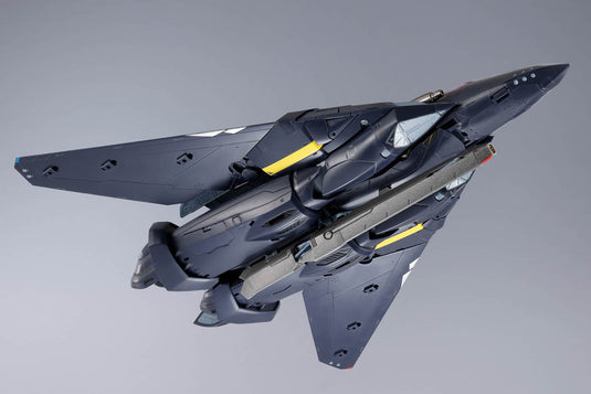 Bandai - Macross 7 DX Chogokin: VF-17S Nightmare Stealth Valkyrie (Gamlin Kizaki)