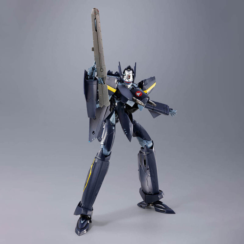 Load image into Gallery viewer, Bandai - Macross 7 DX Chogokin: VF-17S Nightmare Stealth Valkyrie (Gamlin Kizaki)
