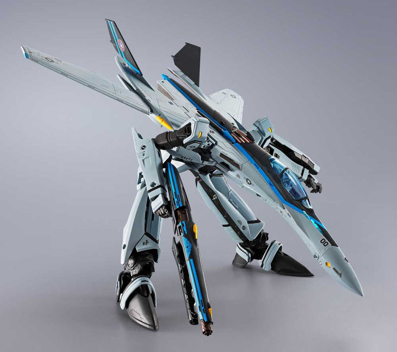 Load image into Gallery viewer, Bandai - Macross Frontier DX Chogokin: VF－25 Messiah Valkyrie (Top Gun: Maverick Version)
