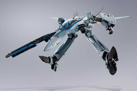 Bandai - Macross Frontier DX Chogokin: VF－25 Messiah Valkyrie (Top Gun: Maverick Version)