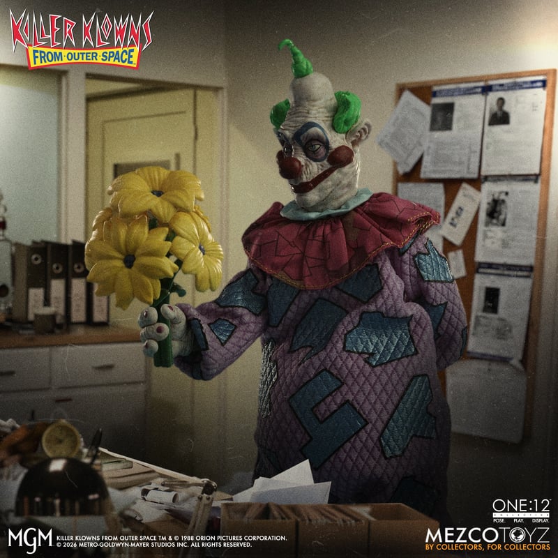 Load image into Gallery viewer, Mezco Toyz - One 12 Killer Klowns From Outer Space - Jumbo

