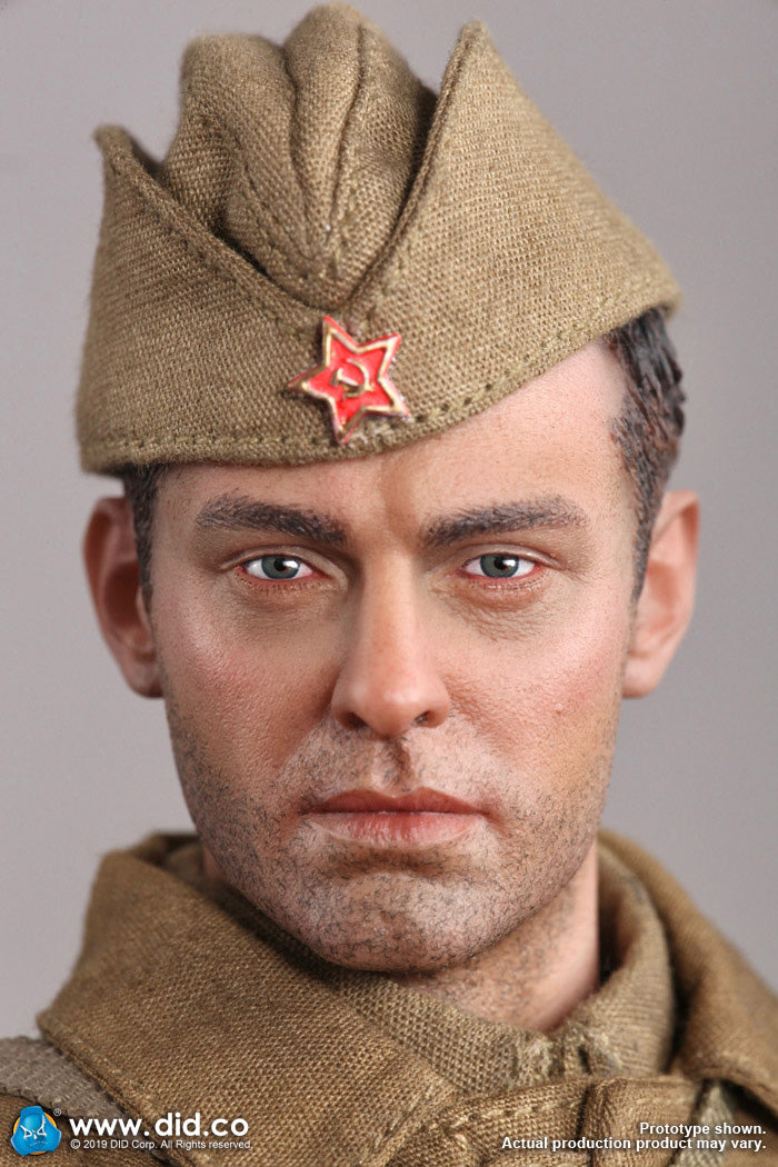 Load image into Gallery viewer, DID - WWII Russian Sniper - Vasily Zaitsev (Weathered)
