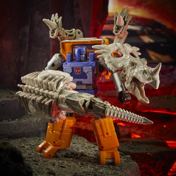 Load image into Gallery viewer, Transformers War for Cybertron: Kingdom - Deluxe Class Huffer
