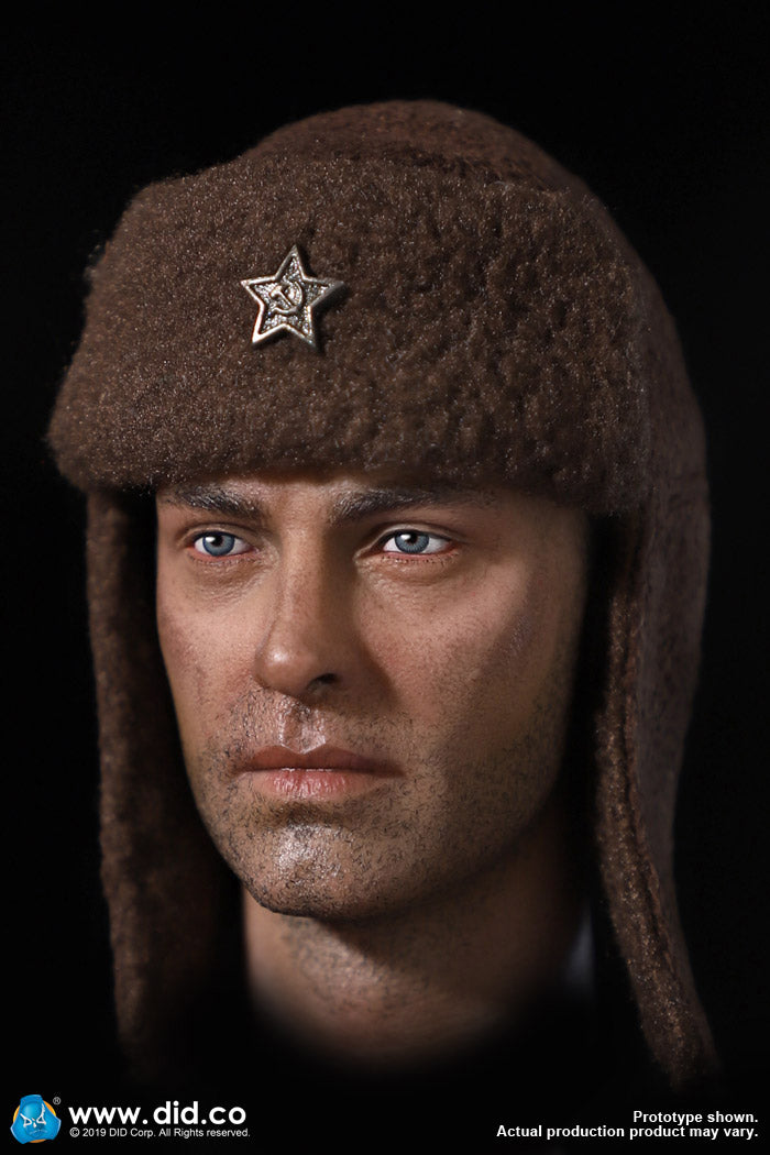 Load image into Gallery viewer, DID - WWII Russian Sniper - Vasily Zaitsev (Weathered)
