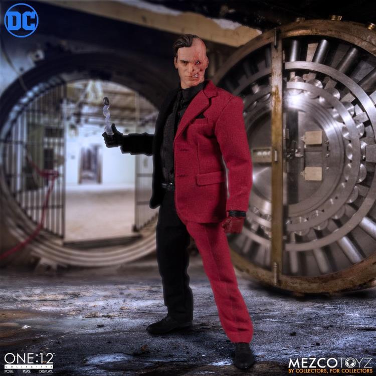 Load image into Gallery viewer, Mezco Toyz - One:12 DC Two-Face
