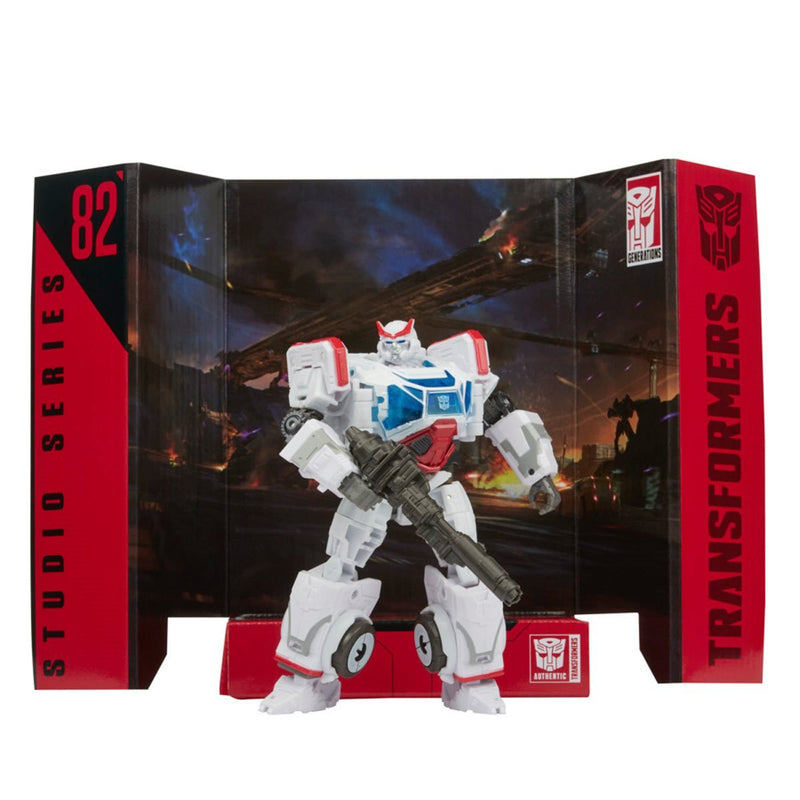 Load image into Gallery viewer, Transformers Generations Studio Series - Deluxe Ratchet 82
