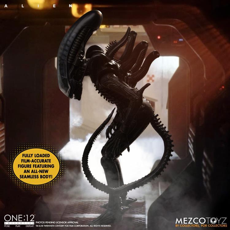 Load image into Gallery viewer, Mezco Toyz - One:12 Alien
