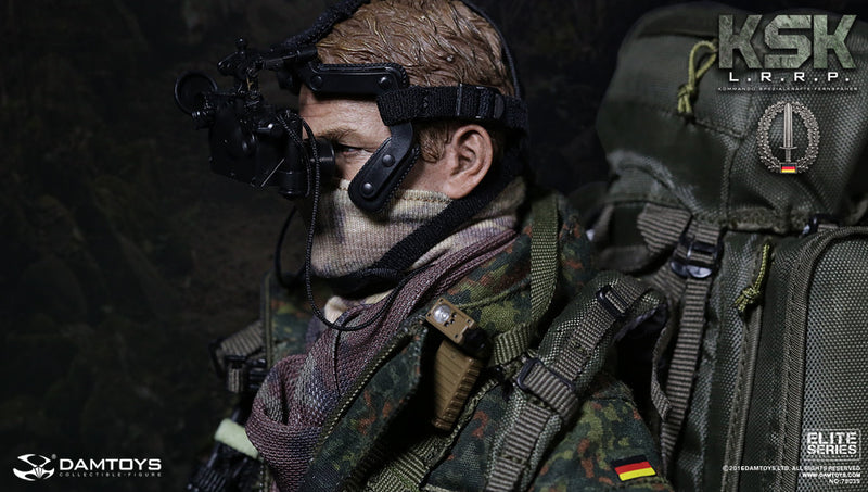 Load image into Gallery viewer, DAM Toys - KSK ( KOMMANDO SPEZIALKR‚àö√ëFTE) LRRP (FERNSP‚àö√ëHER)
