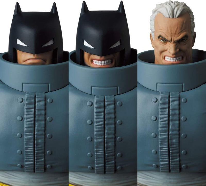 Load image into Gallery viewer, MAFEX Batman The Dark Knight Returns - Armored Batman No.146
