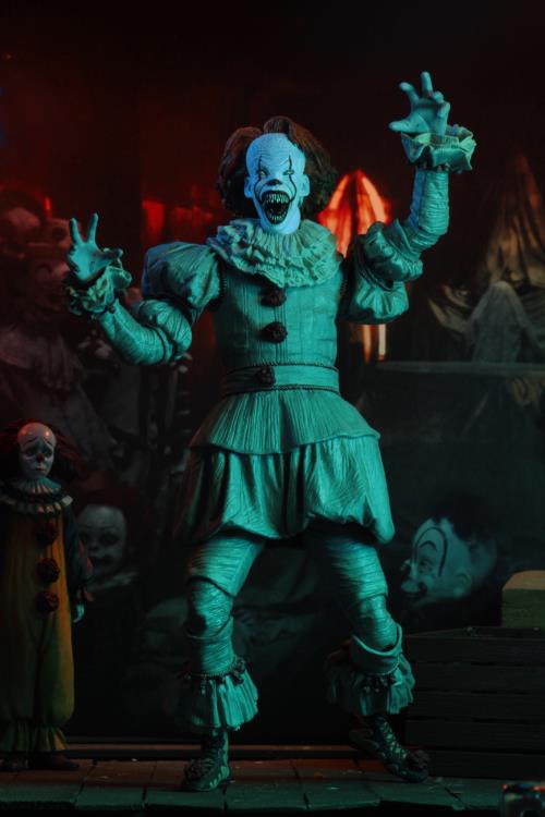 Load image into Gallery viewer, NECA - IT (2017): Ultimate Pennywise (Well House)
