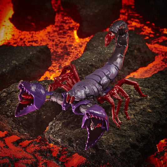 Transformers War for Cybertron: Kingdom - Deluxe Predacon Scorponok