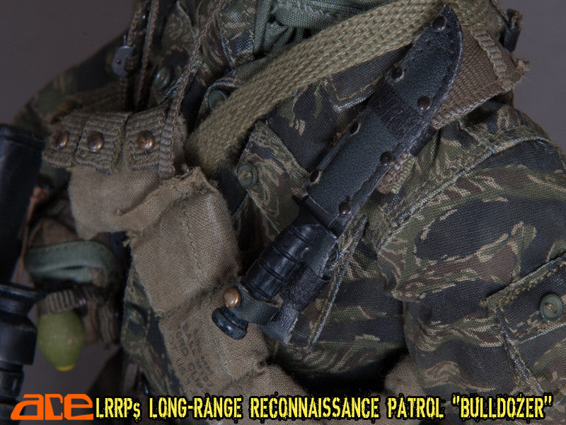 Load image into Gallery viewer, Ace Toys - Long-Range Reconnaissance Patrol &quot;Bulldozer&quot; (LRRP)
