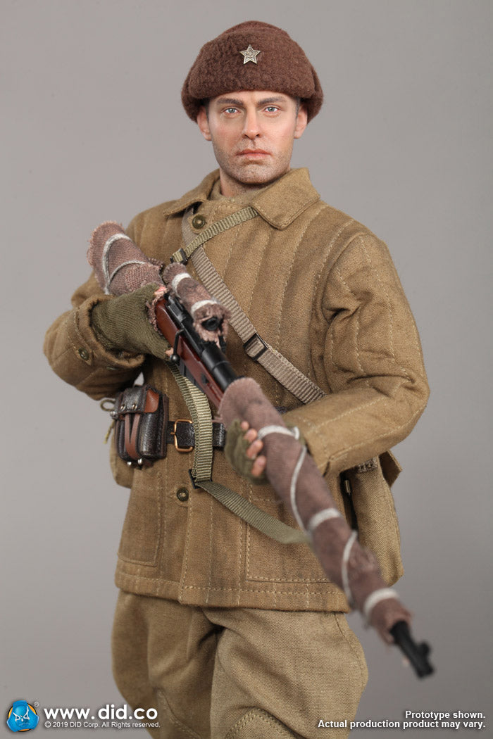 Load image into Gallery viewer, DID - WWII Russian Sniper - Vasily Zaitsev (Weathered)
