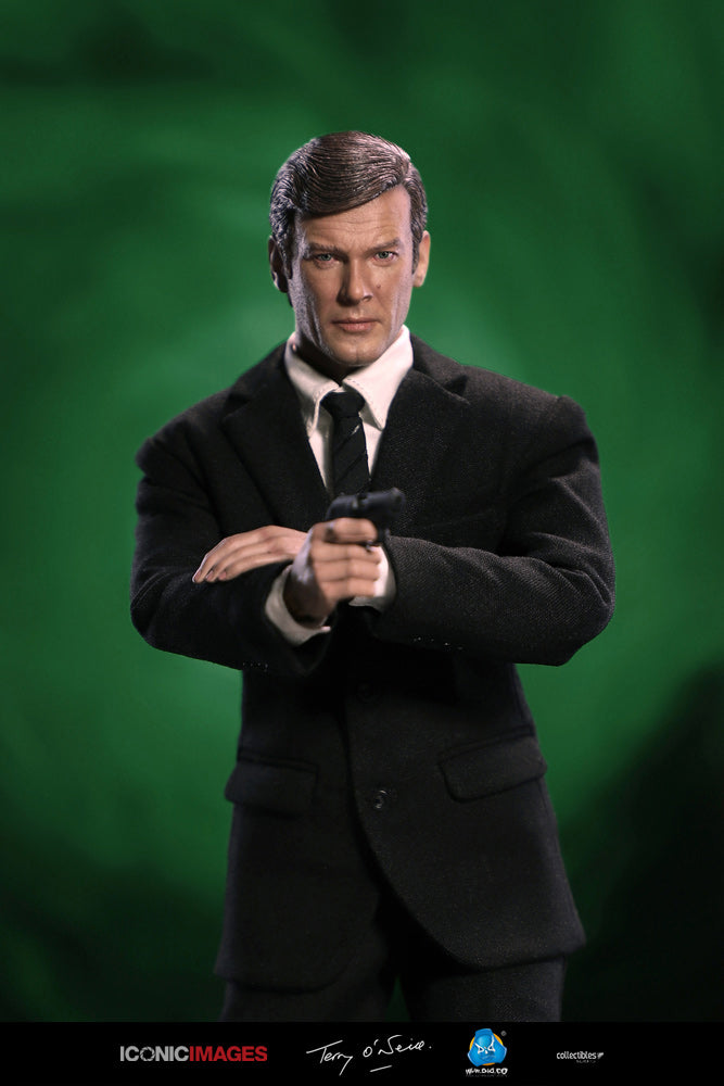 Load image into Gallery viewer, DID - Roger Moore Action Figure
