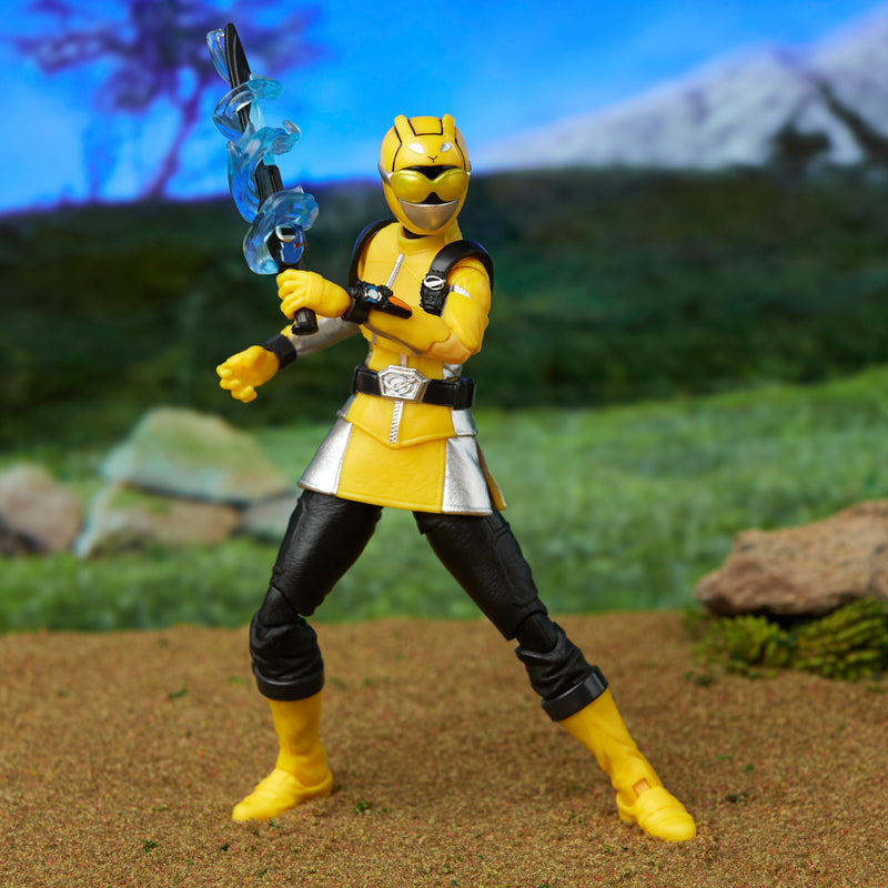 Load image into Gallery viewer, Power Rangers Lightning Collection - Power Rangers Beast Morphers: Yellow Ranger
