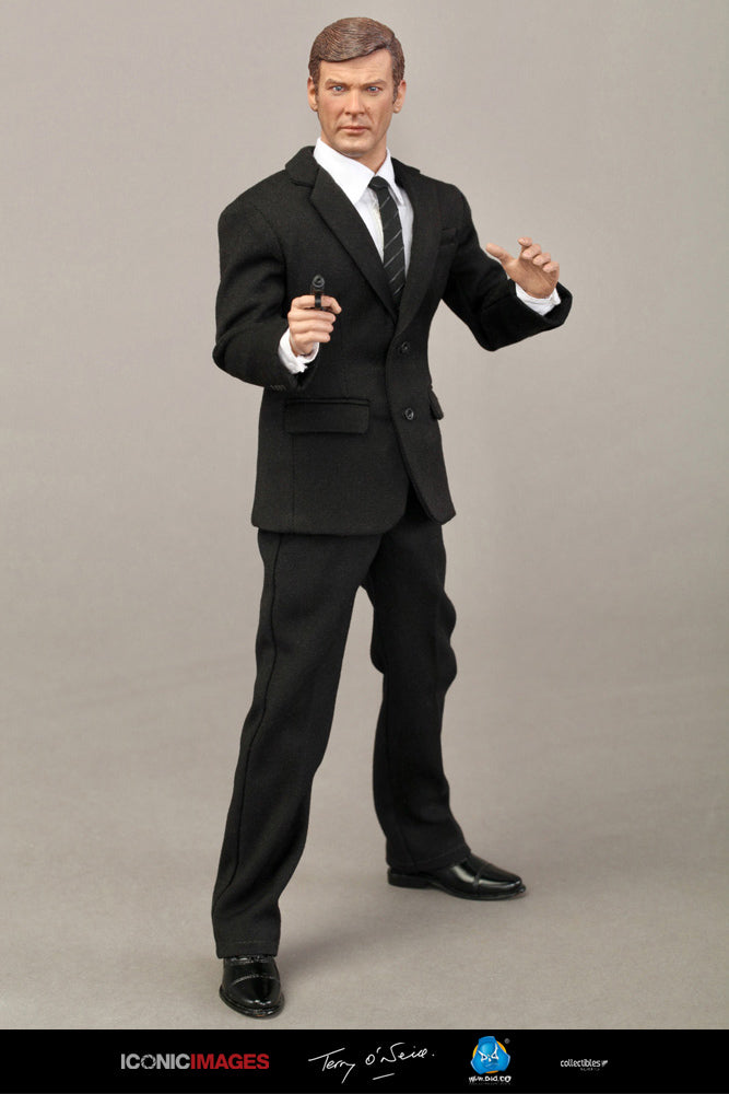 Load image into Gallery viewer, DID - Roger Moore Action Figure
