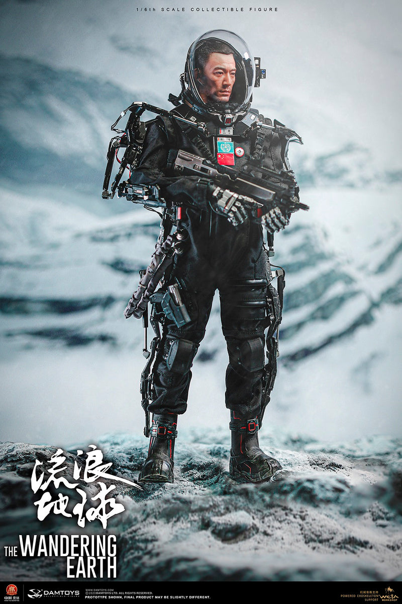 Load image into Gallery viewer, DAM Toys - The Wandering Earth CN171-11 Rescue Unit Captain Wang Lei
